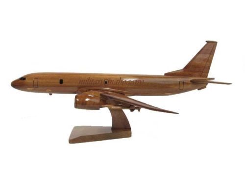 Maquettes d'avions militaires