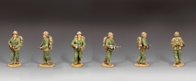 USMC069 Walking Marine Sergeant by King and Country