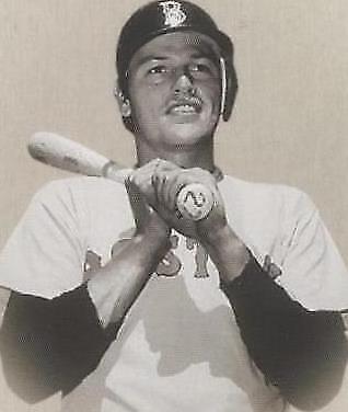 2005 Donruss Studio - Carlton Fisk #SP-100