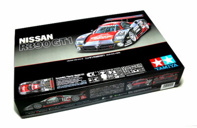 Nissan R390 GT1 1/10スケール Tamiya Nissan R390 GT1 Model Car 1/24 Tamiya