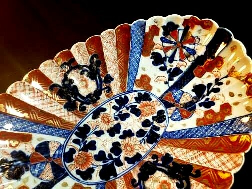 Large Imari Scalloped Oval Japanese Hand Painted Bowl Signed 19th Century