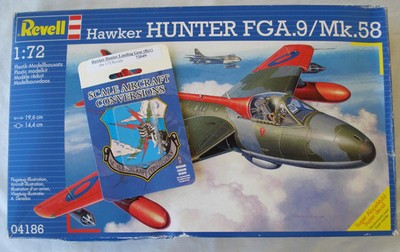 HAWKER HUNTER FGA.9/Mk.58 Swiss/English SAC w-m L.G 1/72° REVELL KIT 04186