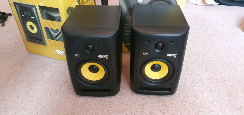 Speaker isolation pads