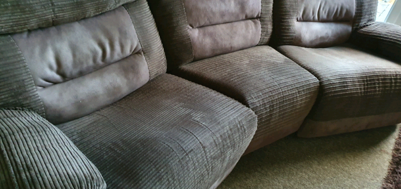  Scs 3-4 seater curve electric cord sofa in Aylsham 