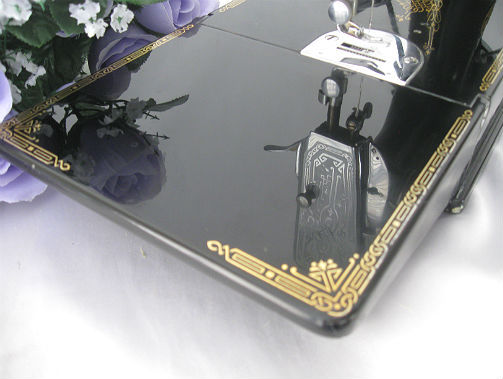 Superb Original Condition 1936 SINGER Featherweight 221 Sewing Machine Plus