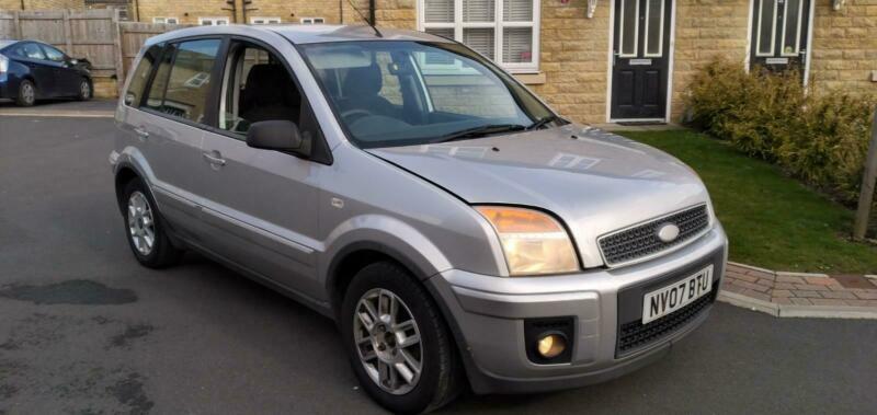 Ford fusion mpv