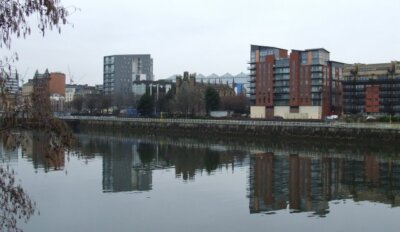 Photo 6x4 Clyde Street Glasgow Viewed from Victoria Bridge. St Andrew c2009