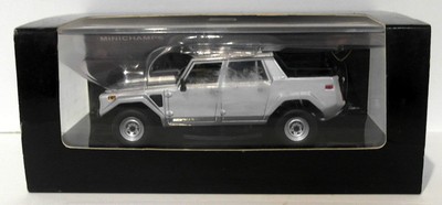 1/43 Scale Diecast 436 103370 1984 Lamborghini LM002 Silver
