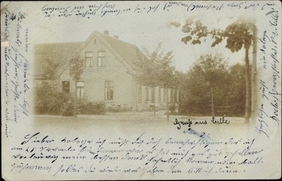 Foto Ak Celle in Niedersachsen, Straßenpartie mit Wohnhaus - 2847235