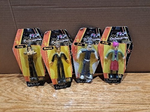 オズボーンファミリー フィギュア セットThe Osbourne Family Collection of Osbourne Family Dolls (#B) - Etsy