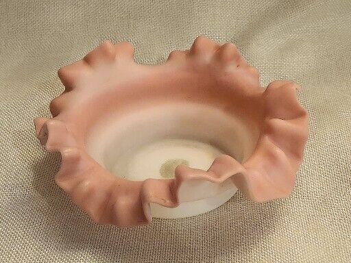 Vintage Pink And White Blown Glass Ruffled Trinket Tray Bowl 