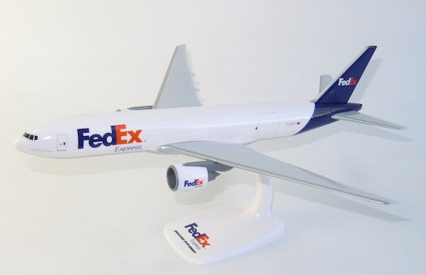 FEDEX Federal Express Boeing 777-200F 1/200 scale desk model