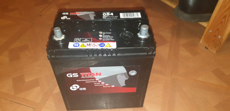 Titan Car Battery 054 260 ccA 12 Volt