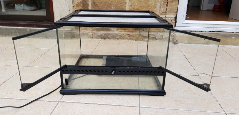 Exo Terra Vivarium With Heat Mat In Shipley West Yorkshire