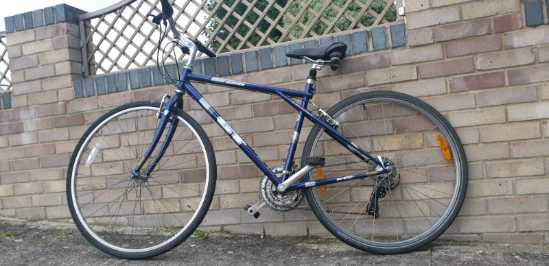 gt nomad comp 700c