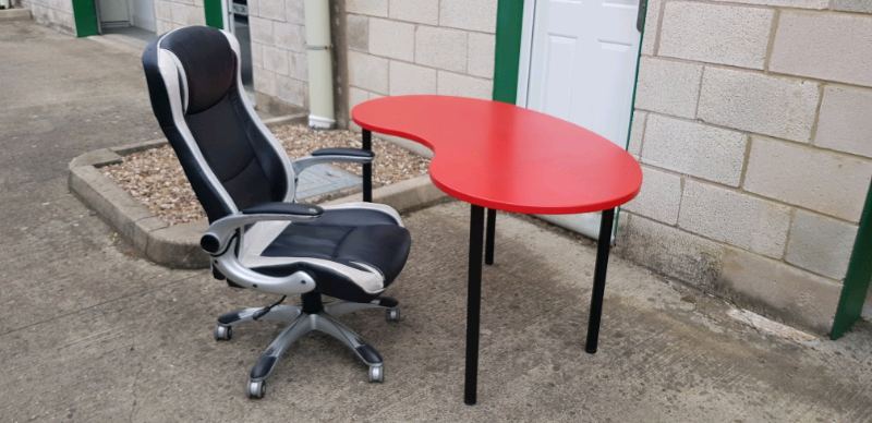 Red Kidney Desk In Hucknall Nottinghamshire Gumtree
