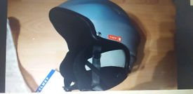 White Rock Ski helmet medium 54-56for snow sports