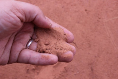 RED SOUTHERN UTAH FINE SAND / DIRT / SOIL - 2 LB BAG - Art / Crafts / Weddings