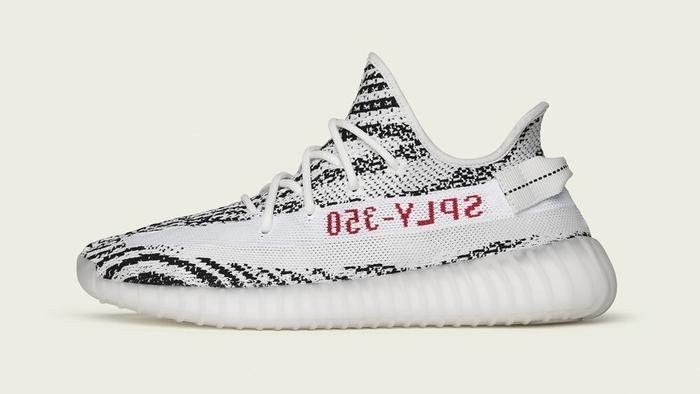YEEZY BOOST 350 V2 Desert Sage 21999 €  24990 CHF
