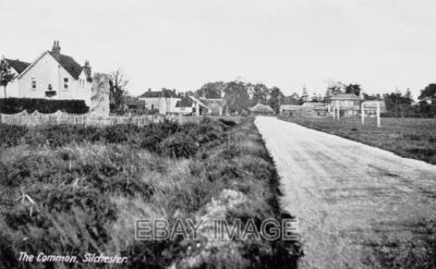 PHOTO  SILCHESTER THE COMMON C1930'S VIEW TOWARDS THE CALLEVA ARMS PUB