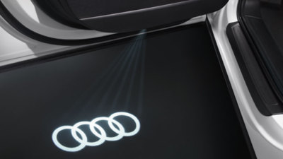 Original Audi LED Einstiegsbeleuchtung Emblem Schriftzug Projektion Audi Ringe