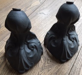 Claw & Ball cast iron feet for roll top bath