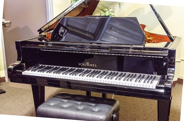 Schimmel 208 Grand Piano Polished Ebony