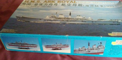 HMS Ark Royal Gulf War 1991 Dragon 1/700 Model New