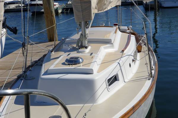Cape Dory 25’ Sailboat
