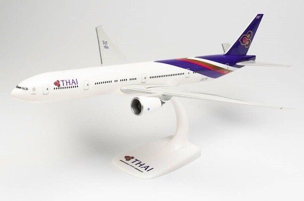 Thai Airways Boeing 777-300ER HS-TKZ 1/200 scale desk model