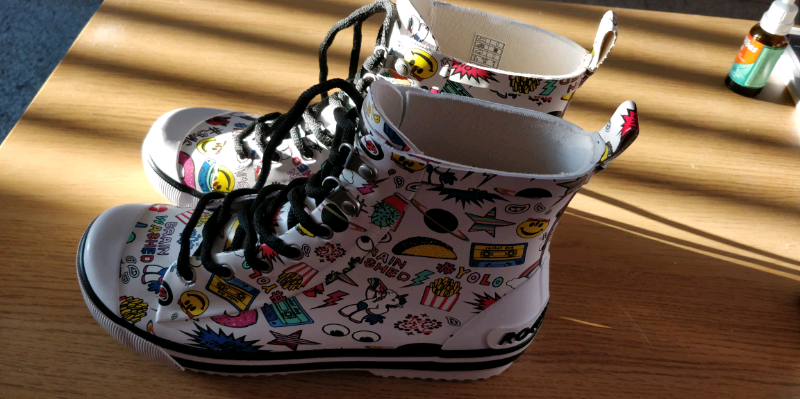 rocket dog high top trainers