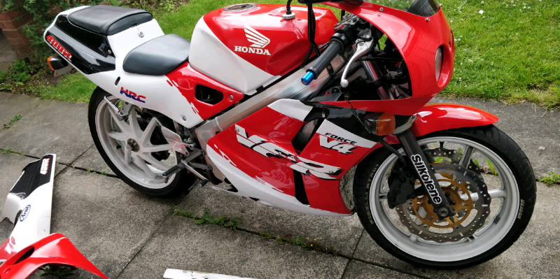 Honda vfr 400 nc30