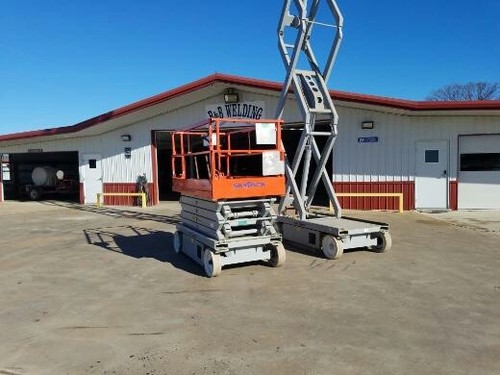 SkyJack SJIII 4632 Electric Slab Scissor Lift up 32 feet jlg genie