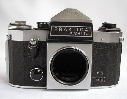 Alte Praktica Spiegelreflexkamera