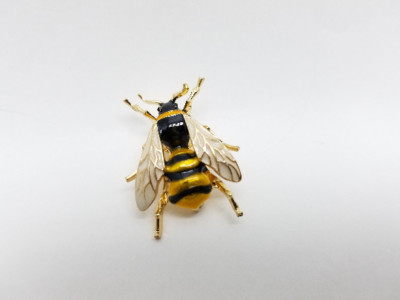 HONEY BEE Gold Black Yellow Enamel Brooch Bumblebee