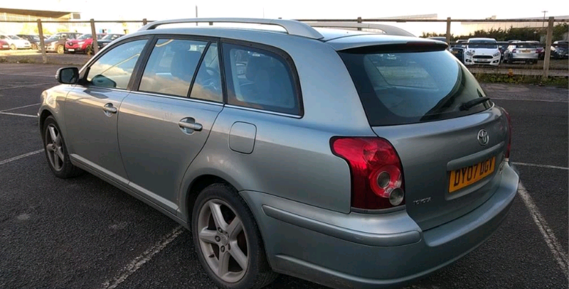 Toyota avensis trd