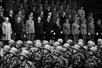 General de Gaulle Georges Pompidou Valery Giscard d'Estaing in- 1962 Old Photo