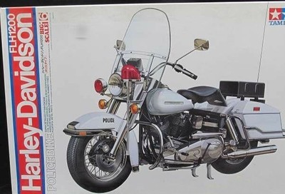 Tamiya 1/6 scale Harly-Davidson FLH1200 Police Bike motorcycle 16016 model Kit