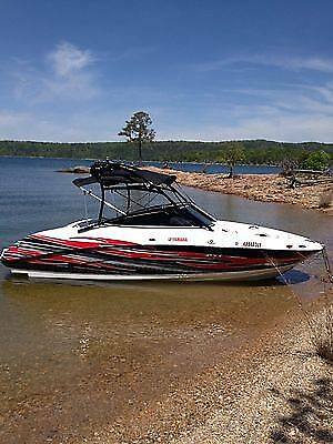 2007 Yamaha AR210 Wakeboard Boat