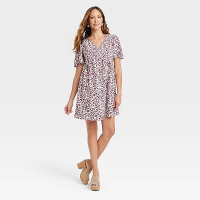 

Женское платье-трапеция с короткими рукавами и флаттерами — Knox Rose Ivory Floral L, Not available