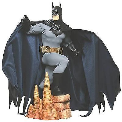 A Bathing Ape Baby Milo Batman VCD Vinyl Collectible Doll DC A Bathing Ape Baby Milo Batman VCD Vinyl Collectible Doll DC