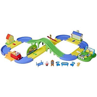 Peppa Pig All Around Peppa's Town Set with Adjustable Track