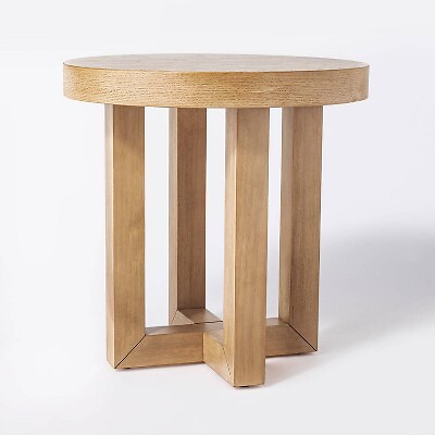 Стол Rose Park Round Knock Down Wood End Table — порог, разработанный Studio McGee