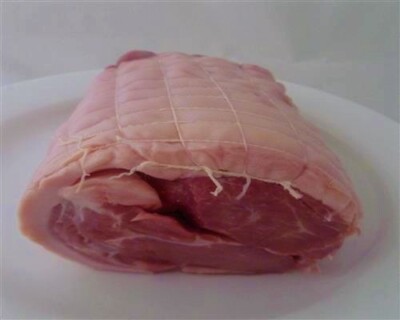 Spanferkelrollbraten Ferkel Spanferkel Rollbraten vom Bayerischen Landschwein