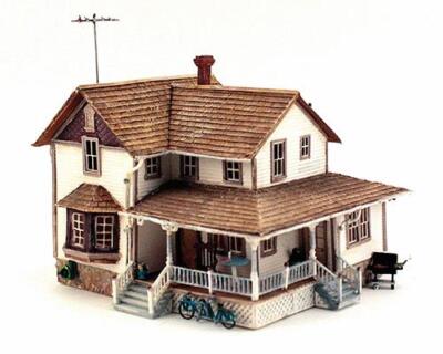 Woodland Scenics BR5046 HO Built-&-Ready Corner Porch House Assembled Building