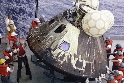 New NASA Photo: Odyssey, Apollo 13 Command Module after Splashdown - 6 Sizes!