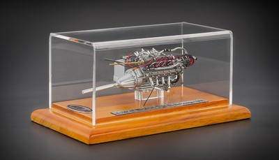 M-126 Maserati Birdcage Tipo 61 Moteur avec Vitrine 1:18 Cmc
