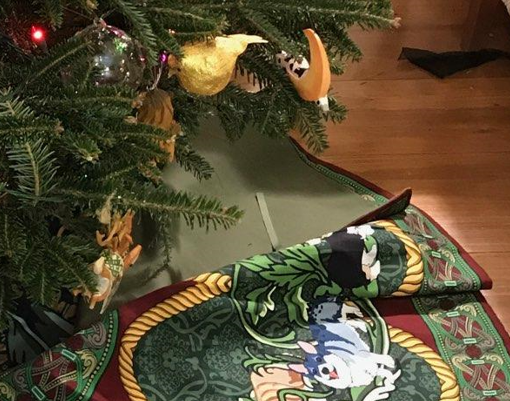 Corgi Tree Skirt (Pembrokes and Cardigans)