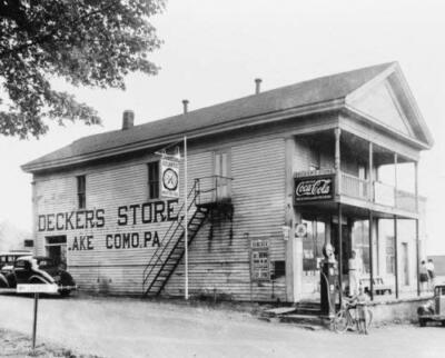 8'' x 10'' Photo 1930 Pennsylvania. Lake Como. Deckers store