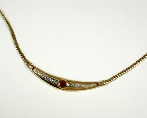 Colliers et pendentifs de rubis